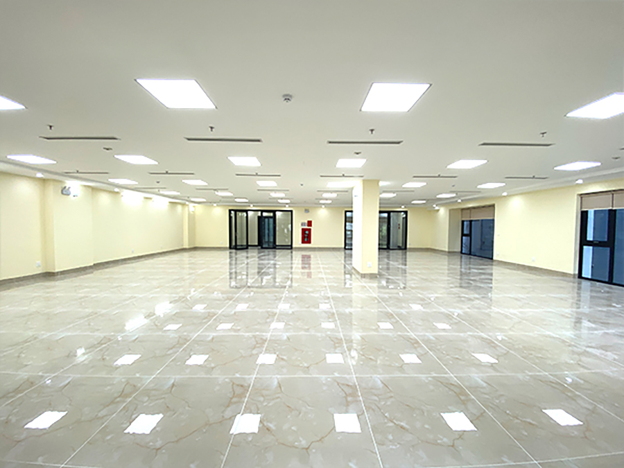 Cho Thuê Tòa Văn Phòng 10 Tầng Mặt Phố Hoàng Ngân, DT 420m2, MT 14m.Vị Trí Lô Góc. Giá 700tr/th - Ảnh 3